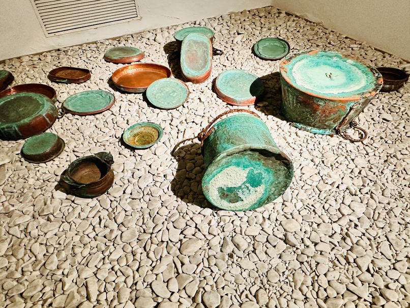 Mariana Hahn, Basins in Copper. 