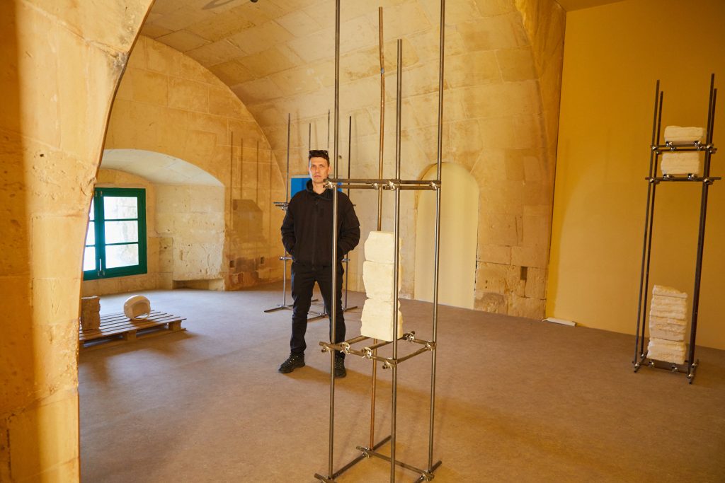 Luca Resta approaches value through a sculptural proposition that is both playful and exacting.